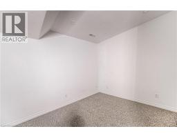 383 BURNETT Avenue - 34