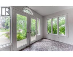383 BURNETT Avenue - 8