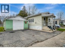 12 MACPHERSON Crescent - 2