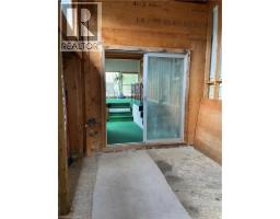 12 MACPHERSON Crescent - 3