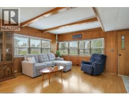 12 MACPHERSON Crescent - 9