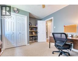 22 COLLEGE Street - 18