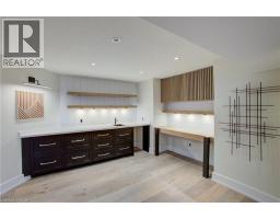 14 JAMES Court - 25