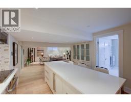 14 JAMES Court - 30