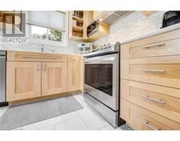 14 THISTLEDOWN Drive - 20