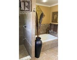 14 THISTLEDOWN Drive - 38