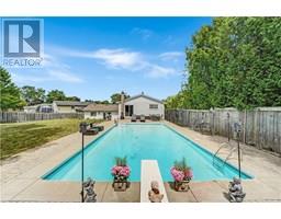 14 THISTLEDOWN Drive - 42