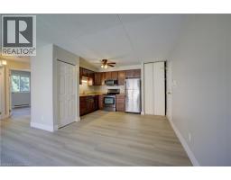 329 NORTHLAKE Drive UnitNo. 7 - 6