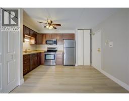 329 NORTHLAKE Drive UnitNo. 7 - 8