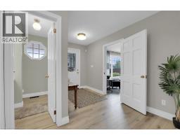 10 EMILY Street - 23