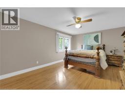 10 EMILY Street - 32