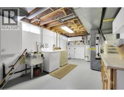 10 EMILY Street - 37