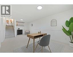 5 UXBRIDGE Crescent - 23