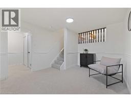 5 UXBRIDGE Crescent - 25