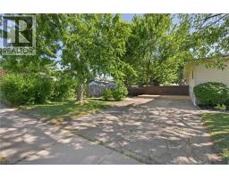 5 UXBRIDGE Crescent - 37