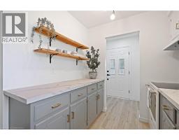 5 UXBRIDGE Crescent - 7