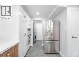 20 ROSENEATH Crescent - 15