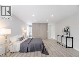 20 ROSENEATH Crescent - 23