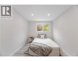 20 ROSENEATH Crescent - 27