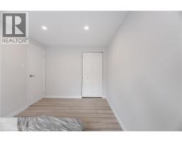 20 ROSENEATH Crescent - 28