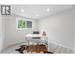 20 ROSENEATH Crescent - 29