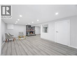20 ROSENEATH Crescent - 35