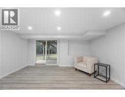 20 ROSENEATH Crescent - 39
