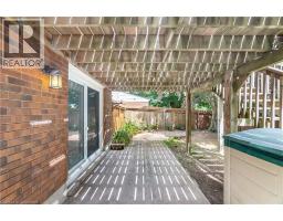 20 ROSENEATH Crescent - 43