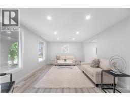 20 ROSENEATH Crescent - 6
