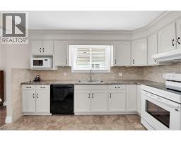111 KINROSS Street - 16