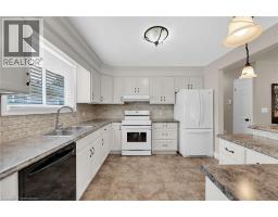 111 KINROSS Street - 17