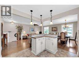 111 KINROSS Street - 19