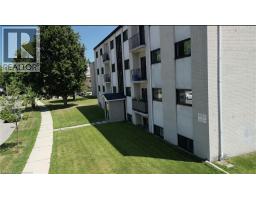 21 BALFOUR Crescent - 1