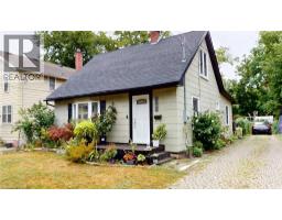 272 GREY Street - 1