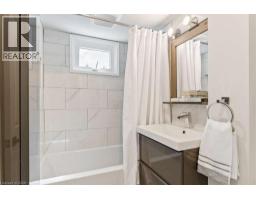 272 GREY Street - 13
