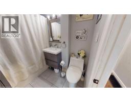 272 GREY Street - 14
