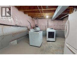 272 GREY Street - 20