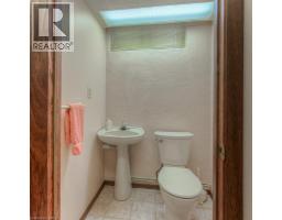 254 VILLAGE Road - 28