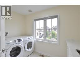47 PICKETT Place - 48
