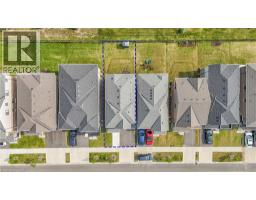 35 CROSSMORE Crescent - 11