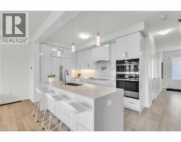 35 CROSSMORE Crescent - 25
