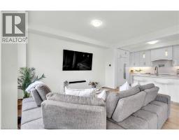 35 CROSSMORE Crescent - 27