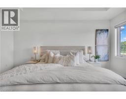 35 CROSSMORE Crescent - 36