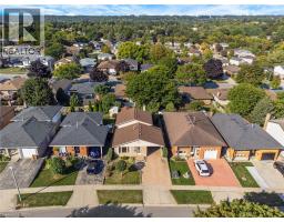 42 PARKER Drive - 37