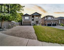50 HORSESHOE Crescent - 1