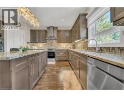 50 HORSESHOE Crescent - 14