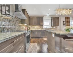 50 HORSESHOE Crescent - 15