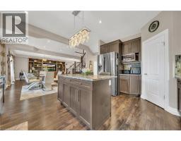 50 HORSESHOE Crescent - 16