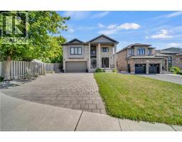 50 HORSESHOE Crescent - 2