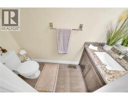 50 HORSESHOE Crescent - 20